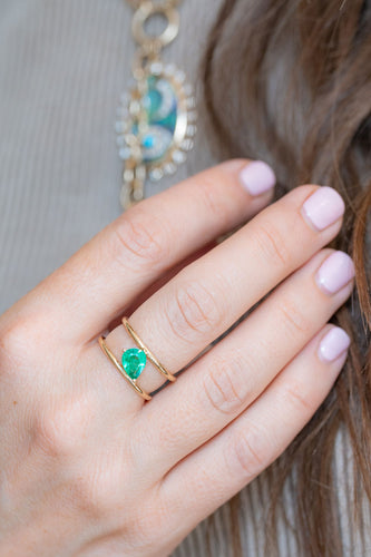 Gold Line Emerald Ring